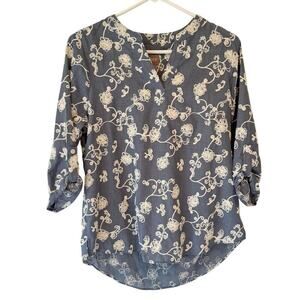 Chico's Womens Blouse Size Small Top Blue White Embroidered Beachy Coastal Comfy